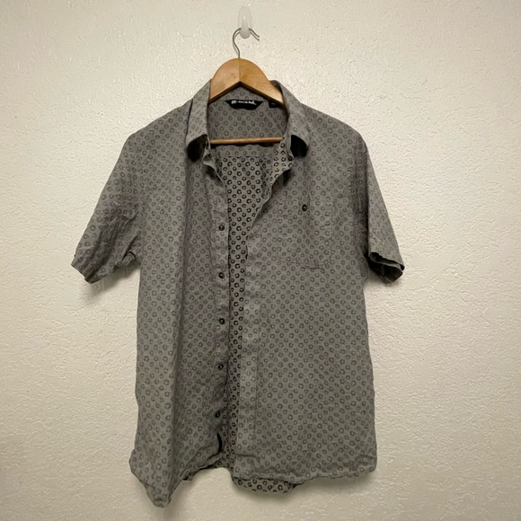 Mens Travis Mathew Short Sleeve Button Up Shirt - Picture 3 of 6